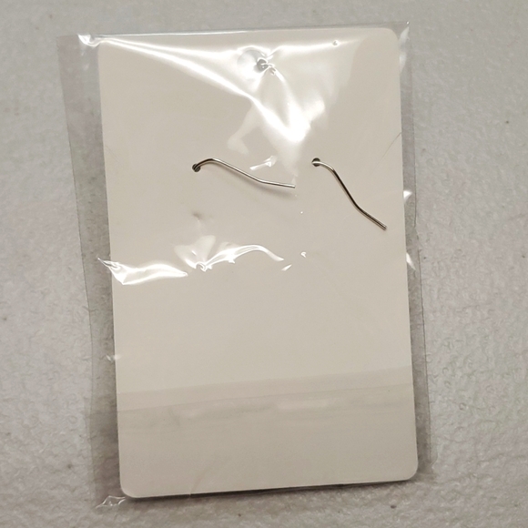 ❤️JASON VOORHEES FRIDAY THE 13th MOVIE BOTTLE DANGLE EARRING - FACTORY SEALED - Picture 5 of 7